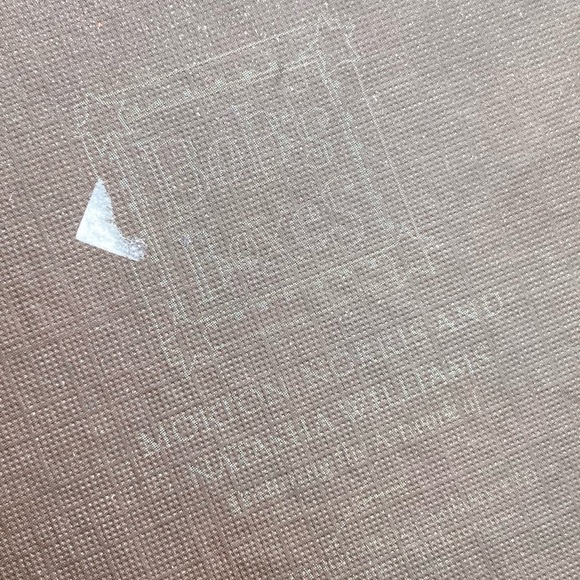 Vintage Cats on a Rainy Day Keepsake Storage Box Decor Gift Bob’s Boxes 6”x6”x6” - Picture 12 of 13